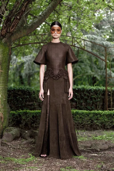 Look 11